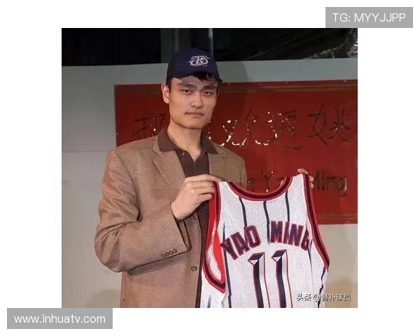 狼与姚明的传奇碰撞:从篮球场到野生动物保护的跨界故事 狼与姚明的传奇碰撞:从篮球场到野生动物保护的跨界故事